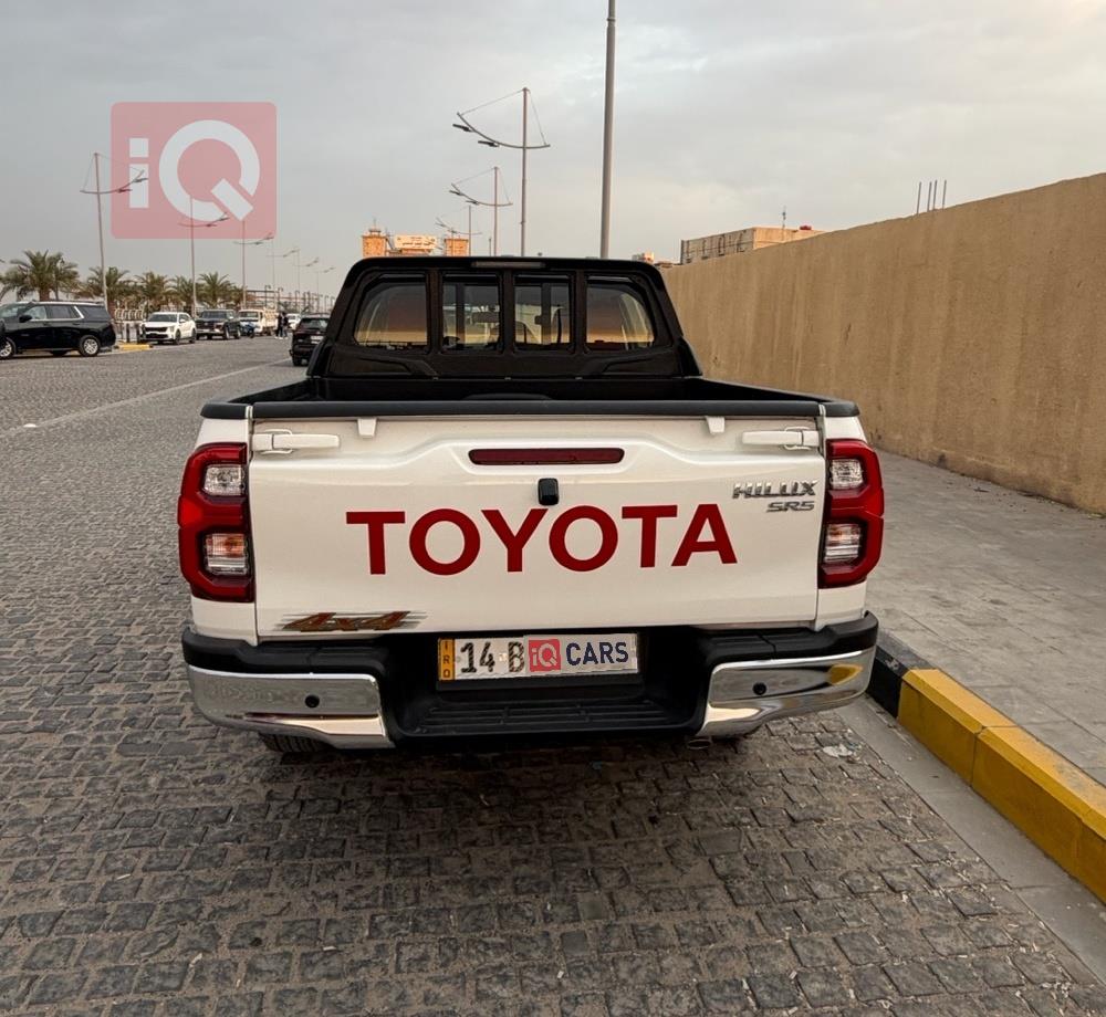 تويوتا هايلوكس